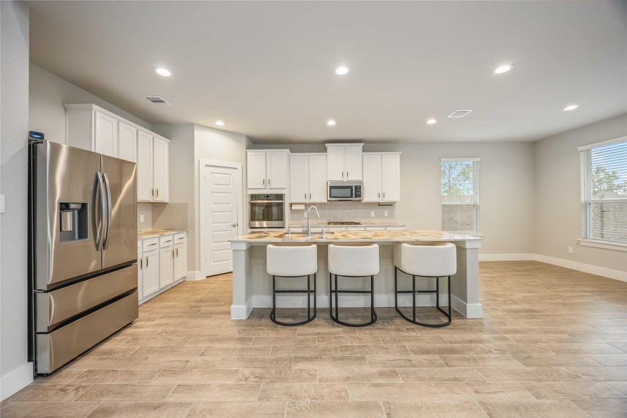 Furnished interior view inside a new home in Briarwood Crossing, Rosenberg (Image 11).