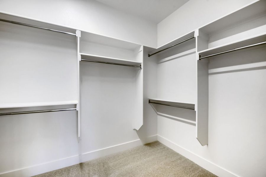 11548 Wulstone - Primary Closet 11548 Wulstone - Primary Closet