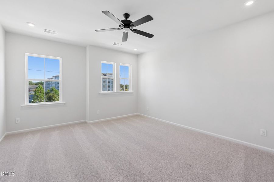 Twinleaf Townes 12_Primary Bedroom_10.23