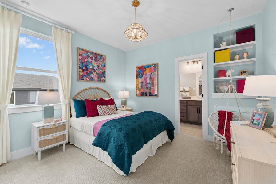 Representative furnished interior of a home built from the Oltorf by Scott Felder Homes in Foxbrook, Cibolo (Image 52).