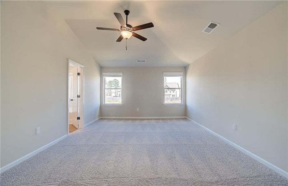 Spacious, unfurnished interior of a new home in Towne Center, Hampton (Image 20). Spacious, unfurnished interior of a new home in Towne Center, Hampton (Image 20).