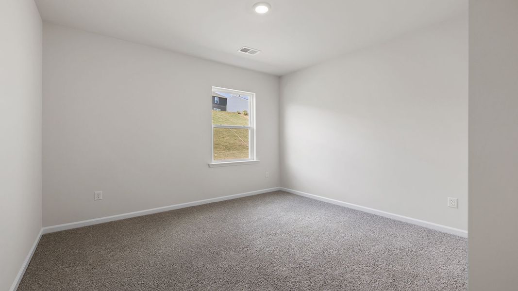 Spacious, unfurnished interior of a new home in Woodglen, Piedmont (Image 23).