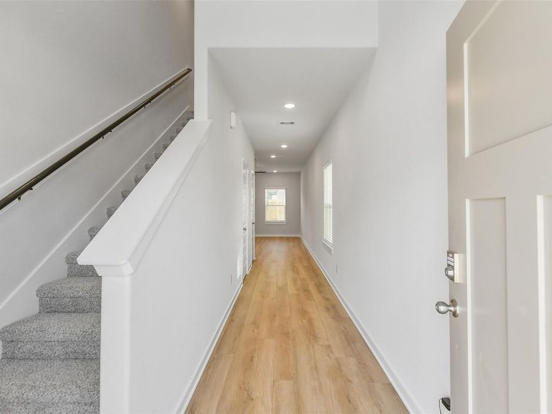 Spacious, unfurnished interior of a new home in Lakes at Black Oak, Magnolia (Image 18).