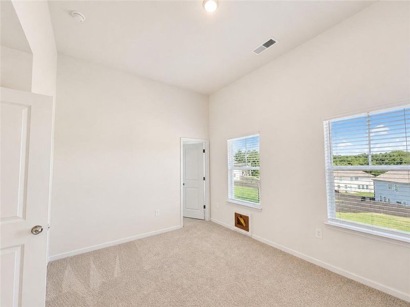 Spacious, unfurnished interior of a new home in Stonegate, Atlanta (Image 13).