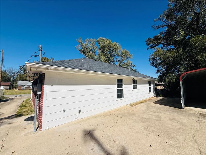Exterior details and patio area of a home in , Paris (Image 2). Exterior details and patio area of a home in , Paris (Image 2).