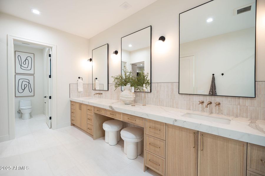 35 - Primary Bath - 3