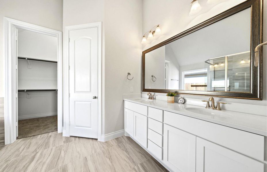 Furnished interior view inside a new home in The Highlands 55′, Porter (Image 8).