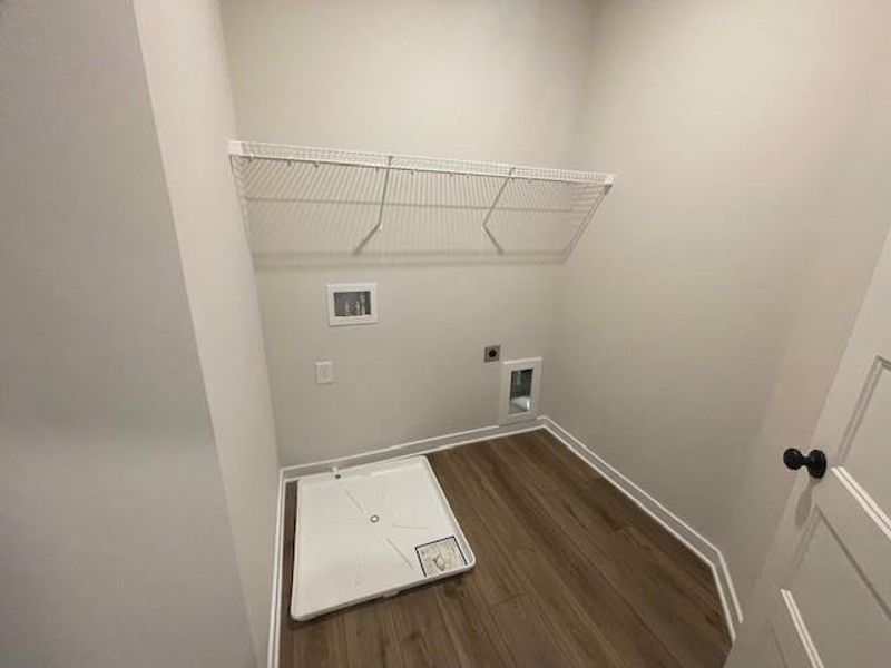 Spacious, unfurnished interior of a new home in , Gainesville (Image 29).