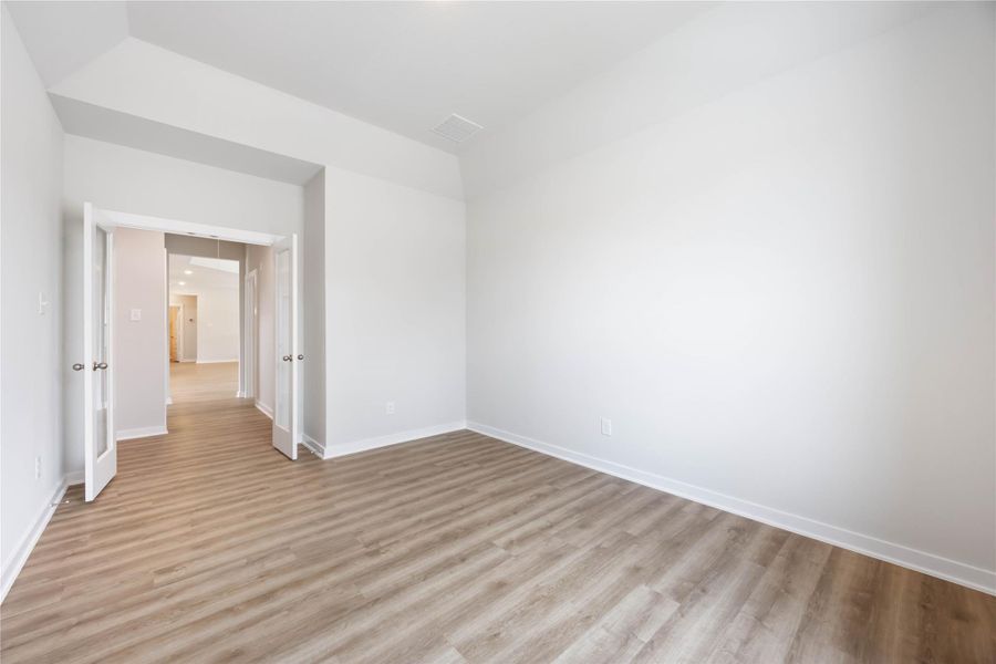 Spacious, unfurnished interior of a new home in Barton Place, Cleveland (Image 15).