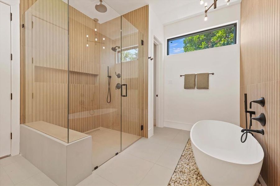 Furnished interior view inside a new home in , Dallas (Image 16).