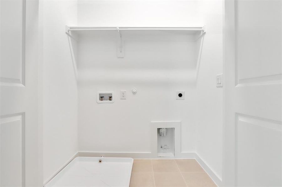 028-20241030-1427AzaleaDrive-Melissa-TX-75454-Laundry.jpg-SMALL 028-20241030-1427AzaleaDrive-Melissa-TX-75454-Laundry.jpg-SMALL