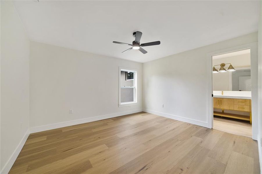 Spacious, unfurnished interior of a new home in , Winter Garden (Image 20). Spacious, unfurnished interior of a new home in , Winter Garden (Image 20).