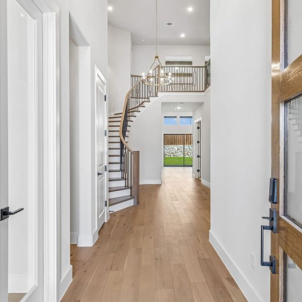 Spacious, unfurnished interior of a new home in StarView, Prosper (Image 51). Spacious, unfurnished interior of a new home in StarView, Prosper (Image 51).