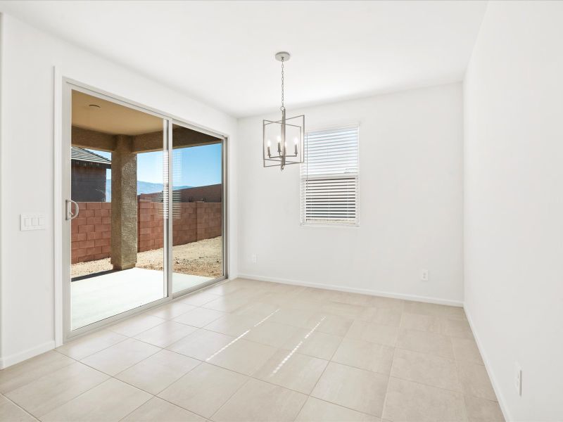 Spacious, unfurnished interior of a new home in Las Patrias at Star Valley Phase III - Premier Series, Tucson (Image 9).