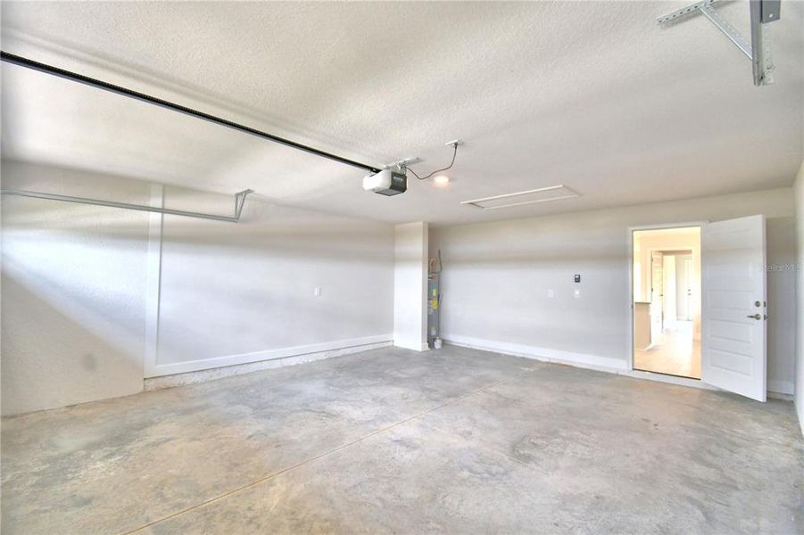 Spacious, unfurnished interior of a new home in Lake Juliana Estates, Auburndale (Image 18).