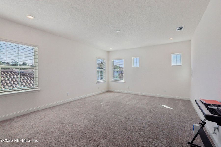 Spacious, unfurnished interior of a new home in Tamaya, Jacksonville (Image 26). Spacious, unfurnished interior of a new home in Tamaya, Jacksonville (Image 26).