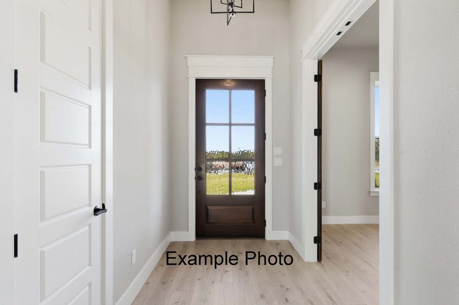 Spacious, unfurnished interior of a new home in Aledo Heights - Aledo ISD, Annetta South (Image 7).