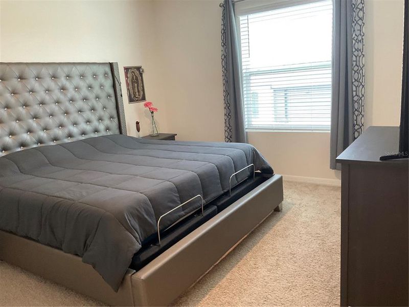 Furnished interior view inside a new home in Thompson Grove Townhomes, St. Cloud (Image 15).