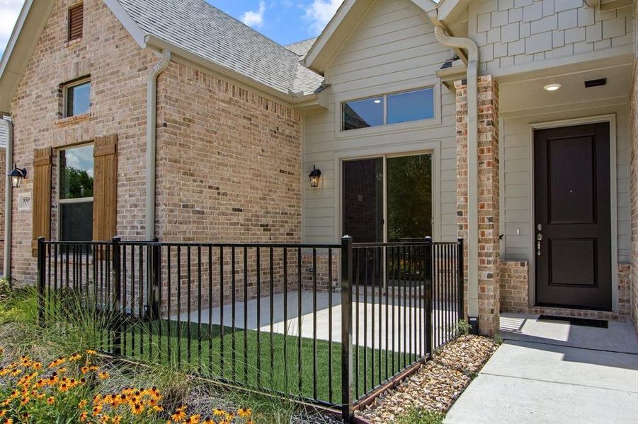 004-8513DelRioTrail-Rowlett-TX-75089-Patio.jpg-SMALL