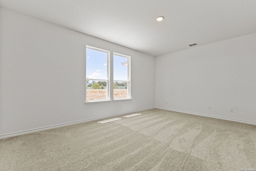 Spacious, unfurnished interior of a new home in Corley Farms, Boerne (Image 39).
