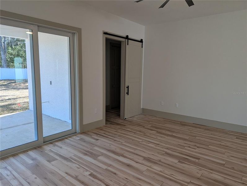 Spacious, unfurnished interior of a new home in , Ocala (Image 31).