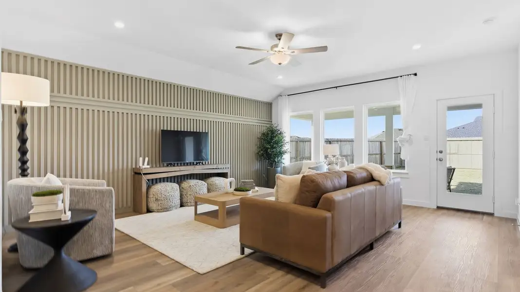 Furnished interior view inside a new home in Lago Mar, Texas City (Image 5).