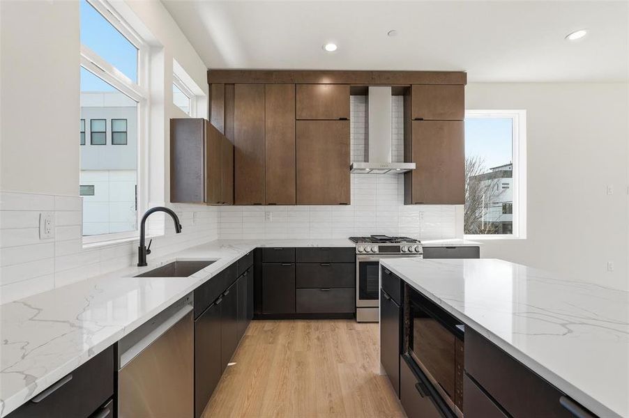 Furnished interior view inside a new home in , Dallas (Image 9).
