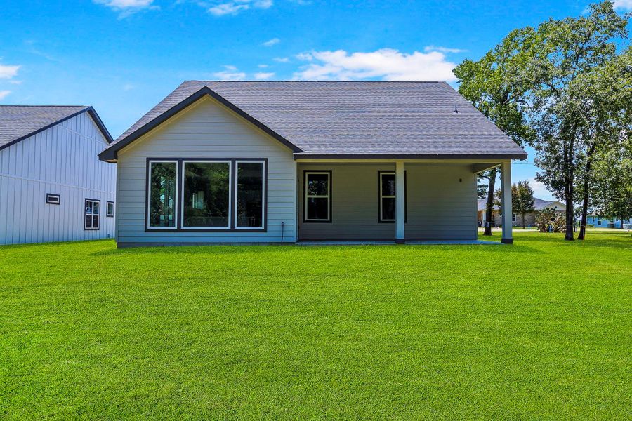 Exterior details and patio area of a home in , Onalaska (Image 3). Exterior details and patio area of a home in , Onalaska (Image 3).
