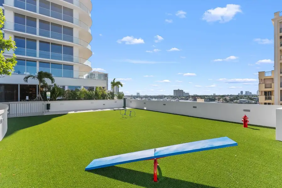 Pet Area & Play Ground Pet Area & Play Ground