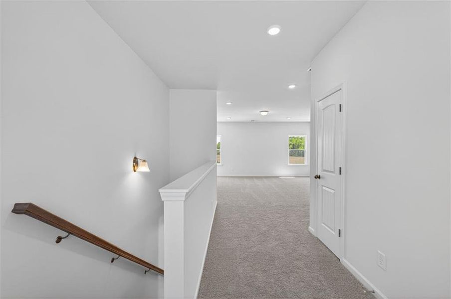 Spacious, unfurnished interior of a new home in Evergreen at Lakeside, Temple (Image 28).