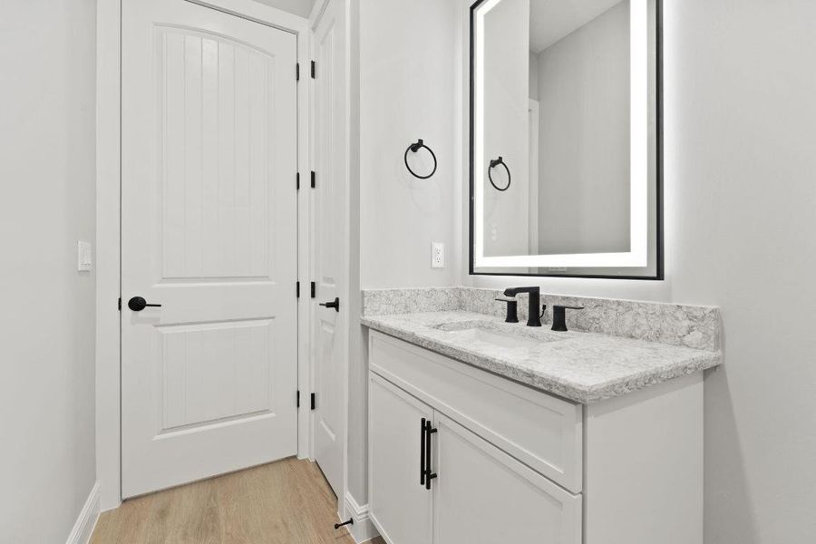 40-web-or-mls-DSC02629 40-web-or-mls-DSC02629