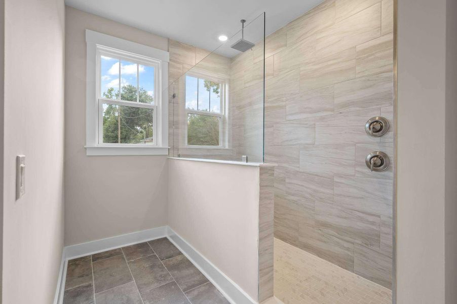 Spacious, unfurnished interior of a new home in , Ridgeville (Image 13).