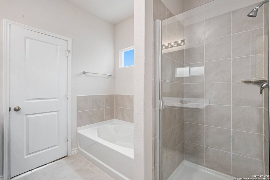 Image 38 of a home in Laurel Vistas.