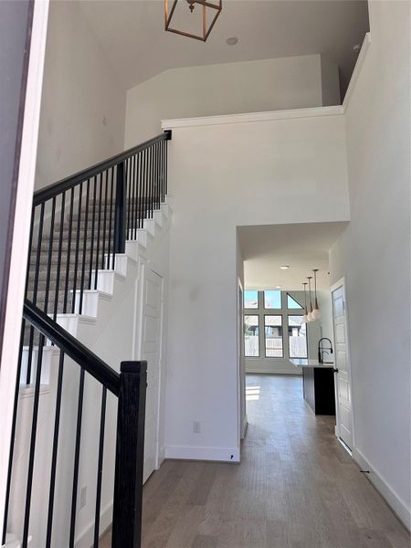 Spacious, unfurnished interior of a new home in Meridiana 40', 65', Iowa Colony (Image 6).