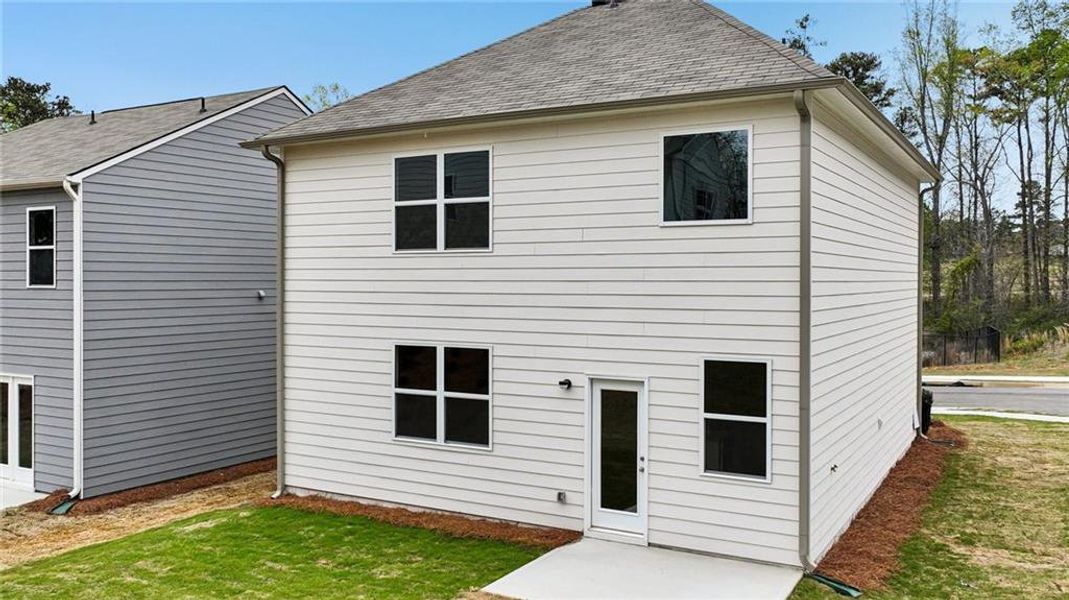 Exterior details and patio area of a home in Sherwood Manor, College Park (Image 25).