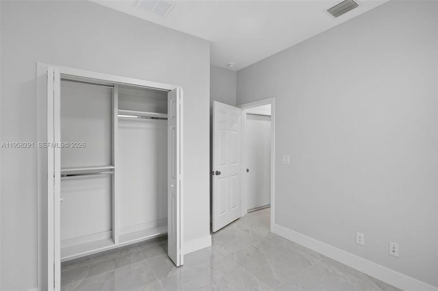 Spacious, unfurnished interior of a new home in , Lehigh Acres (Image 32).