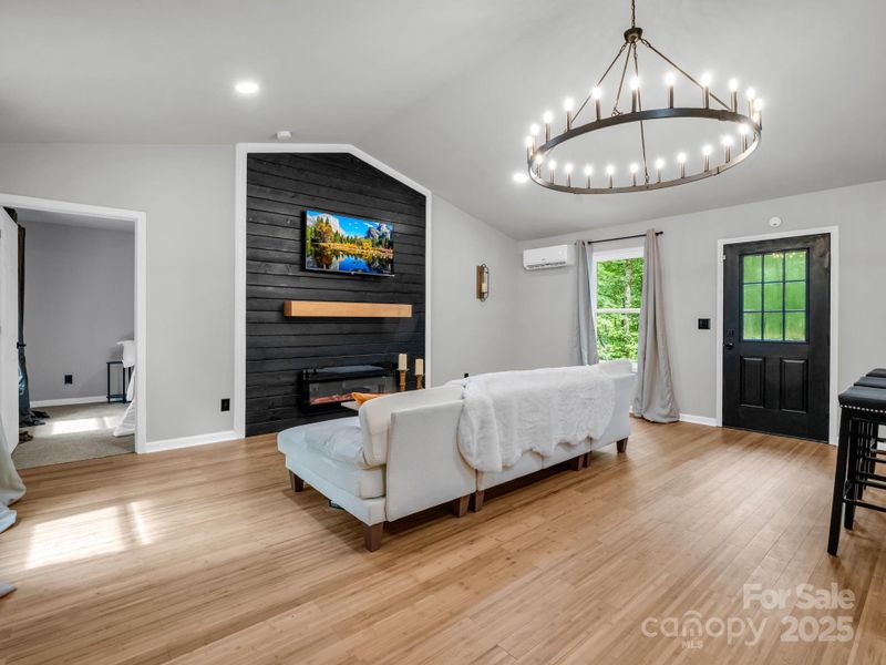 257 Roadrunner Circle Lake Lure NC 28746-8 257 Roadrunner Circle Lake Lure NC 28746-8