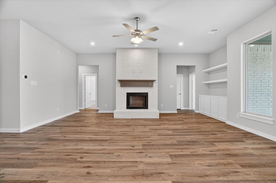 Spacious, unfurnished interior of a new home in Terra Vista Estates, Springtown (Image 26).