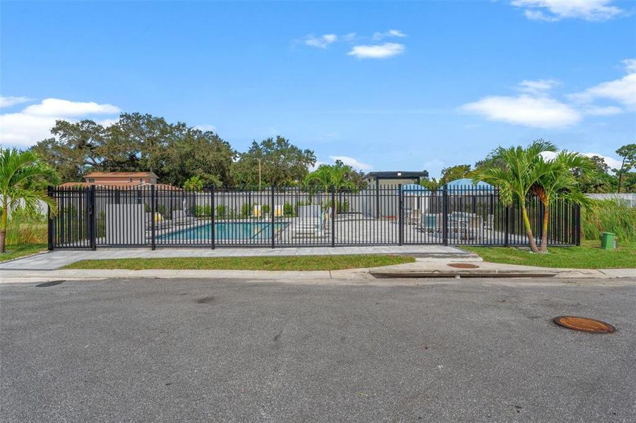 Community amenities in , Pinellas Park (Image 34).