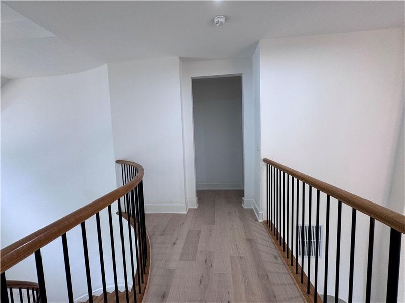 Spacious, unfurnished interior of a new home in , Alpharetta (Image 86).