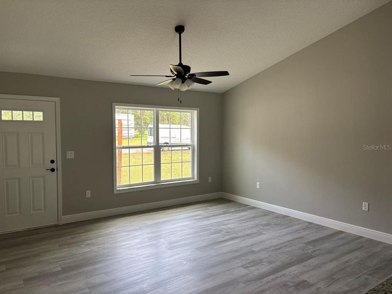 Spacious, unfurnished interior of a new home in , Dunnellon (Image 23).