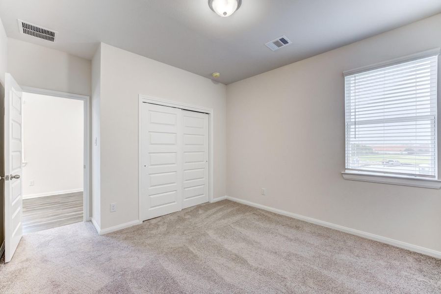 Spacious, unfurnished interior of a new home in Townsen Landing, Humble (Image 36).