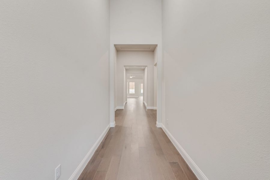 Spacious, unfurnished interior of a new home in Nelson Lake, Rockwall (Image 10).