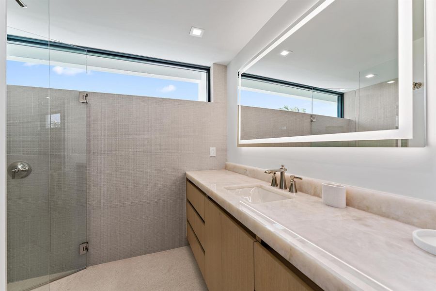 Furnished interior view inside a new home in , Jupiter Island (Image 49).