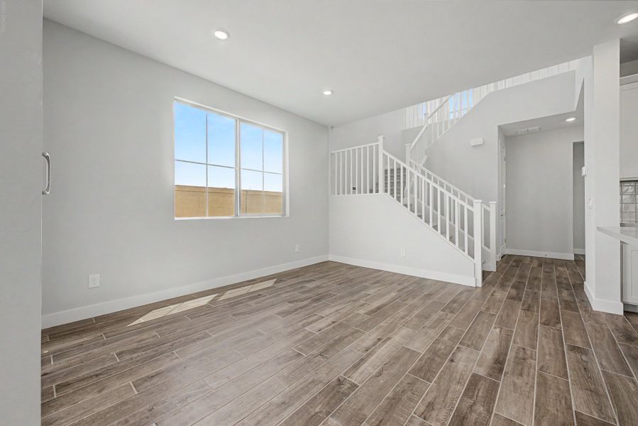 Spacious, unfurnished interior of a new home in Bella Storia, Gilbert (Image 10).