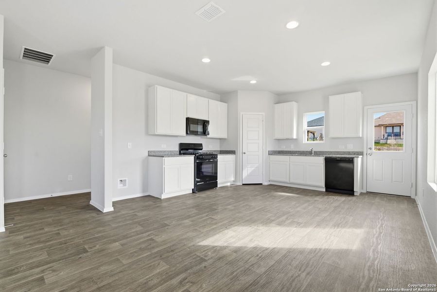 Image 49 of a home in Hunters Ranch.