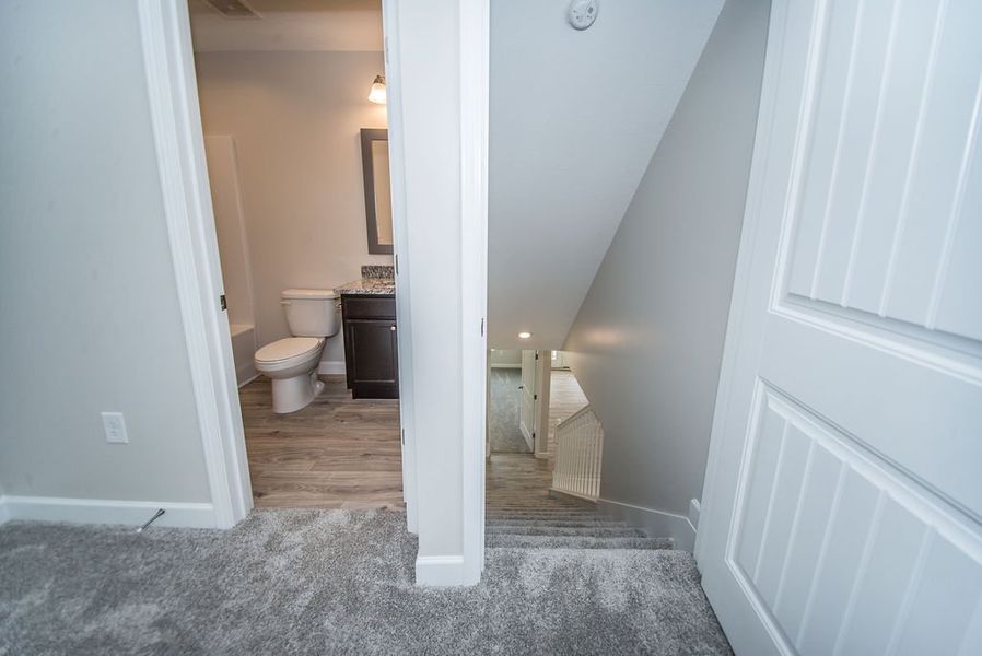 Representative unfurnished interior of a home built from the Quincy by Enchanted Homes in Lonesome Dove, San Antonio (Image 41).