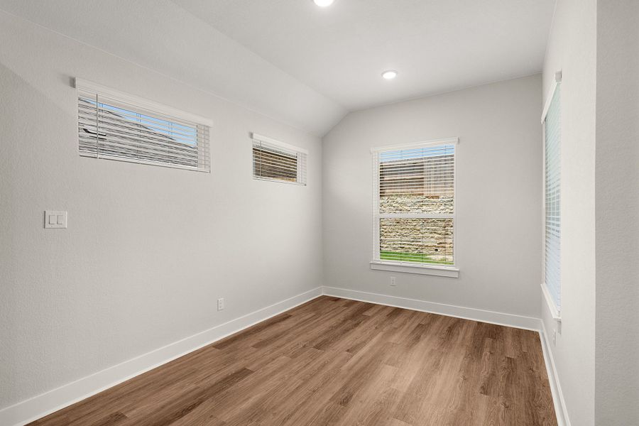 Spacious, unfurnished interior of a new home in Highland Village, Georgetown (Image 22). Spacious, unfurnished interior of a new home in Highland Village, Georgetown (Image 22).