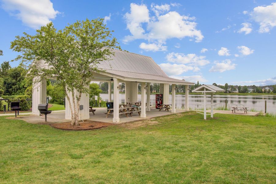 Community amenities in , Moncks Corner (Image 68).