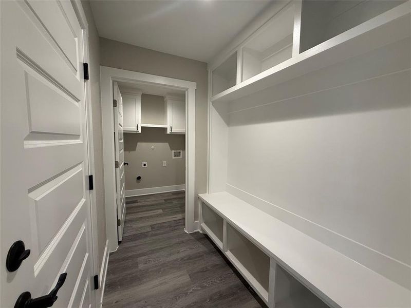 Spacious, unfurnished interior of a new home in , Corsicana (Image 11).